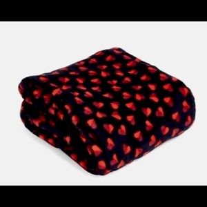 Vera Bradley Sweet Hearts throw blanket